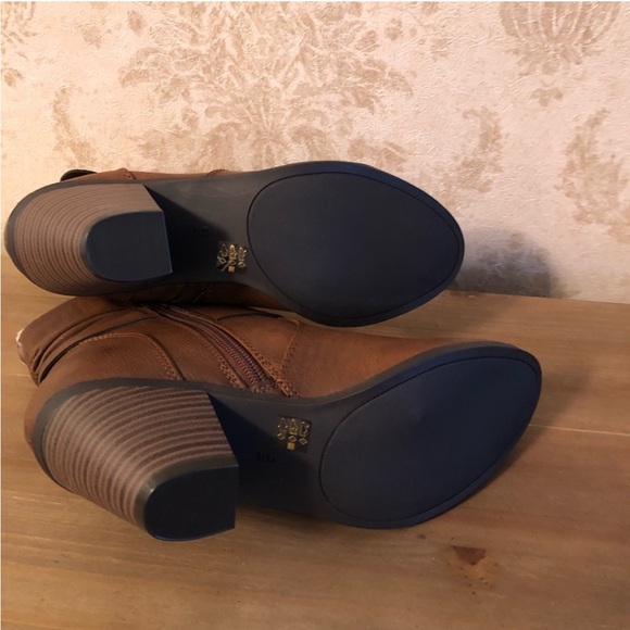 BNWT CL by Laundry ankle boots - Picture 8 of 9